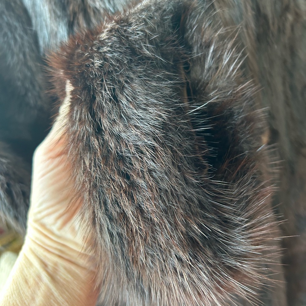 Brown beaver fur collared jacket - Picture 3 of 10